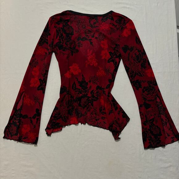 00's VTG Y2K Red Floral Asymmetrical Hem Bell Sleeve Whimsygoth Fairy Top M - Picture 2 of 5